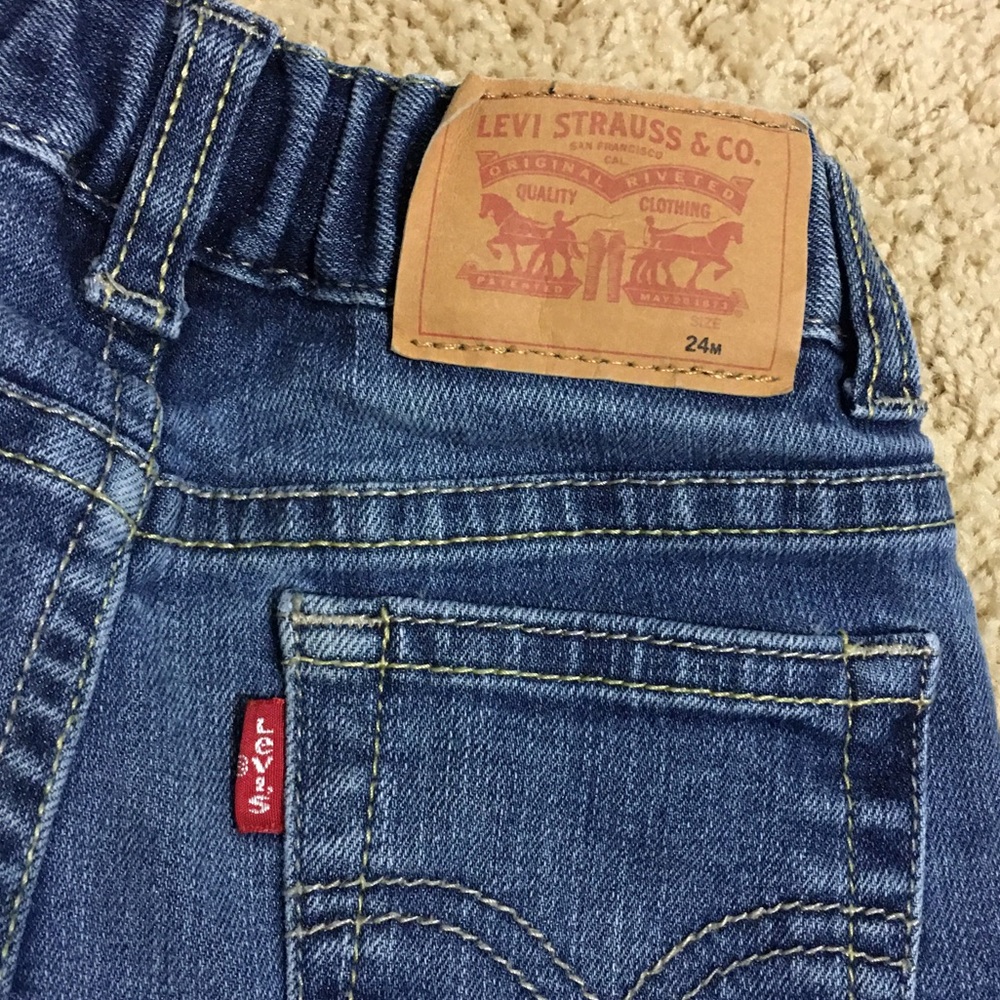 Toddler Levi’s Jeans - Picture 3 of 4
